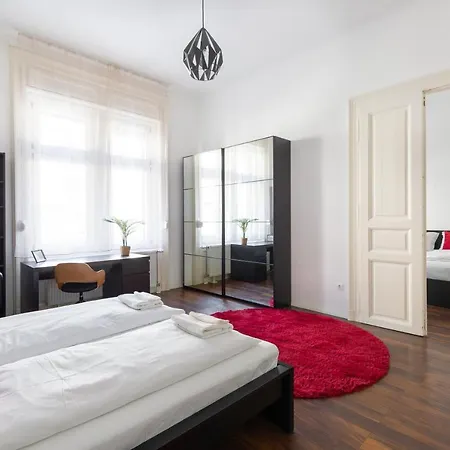 Red Dot 2 In One Apartment *